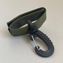 Тактический карабин M-KET Хаки военный держатель для перчаток турникета или другого снаряжение с креплением на систему Molle с липучкой Тактический карабин M-KET Хаки военный держатель для перчаток турникета или другого снаряжение с креплением на систему Molle с липучкой